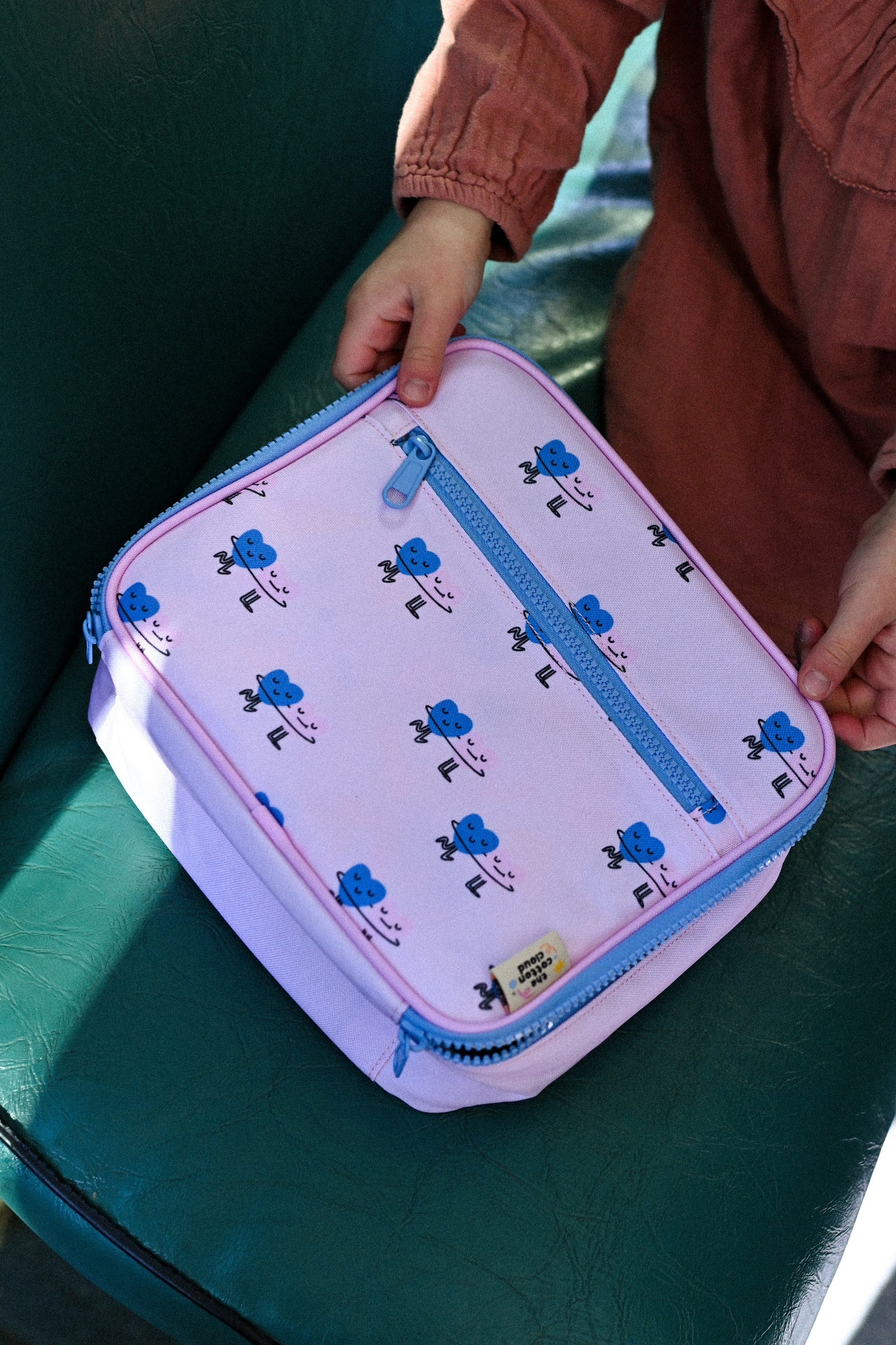 The Cotton Cloud | Lunchbag Dancing Hearts